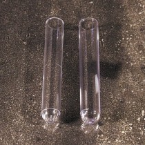 Des éprouvettes cylindriques t/vis-20ml en PS 16x150mm