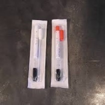 Stériles ecouvillons avec milieu AMIES médias sans charbon de bois, de tiges, de plastique