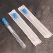 Stériles ecouvillons avec milieu AMIES médias sans charbon de bois, de tiges, de plastique