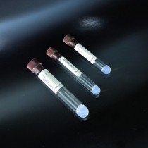 tubos con gel separador en el PMMA 13x75 PMMA etiquetados para 5 ml de sangre tapa hacia abajo